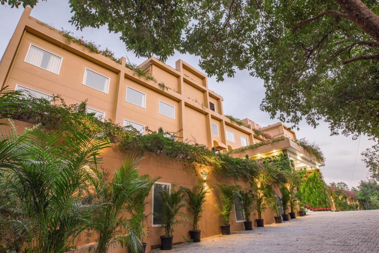 The Lalita Grand Mathura- Vrindavan Extérieur photo