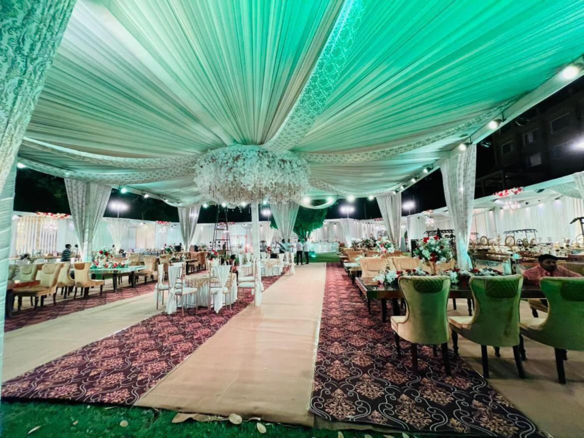 The Lalita Grand Mathura- Vrindavan Extérieur photo
